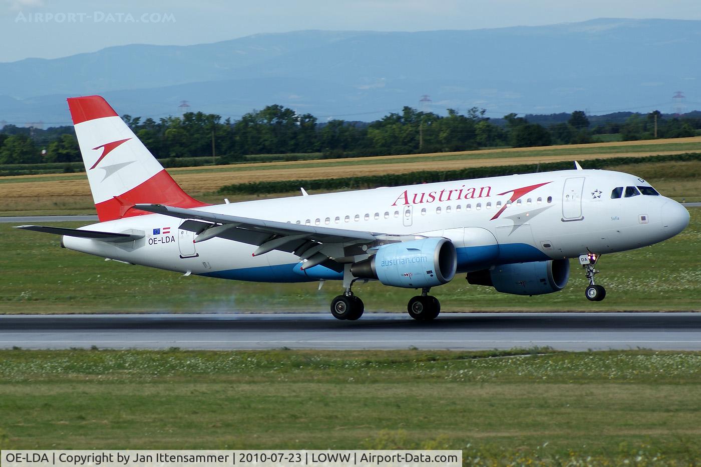 OE-LDA, 2004 Airbus A319-112 C/N 2131, Austrian Airlines