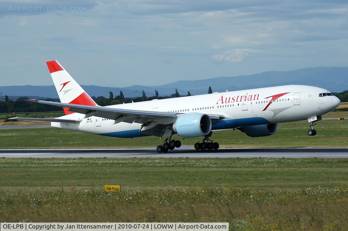 OE-LPB, 1998 Boeing 777-2Z9/ER C/N 28699, Austrian Airlines