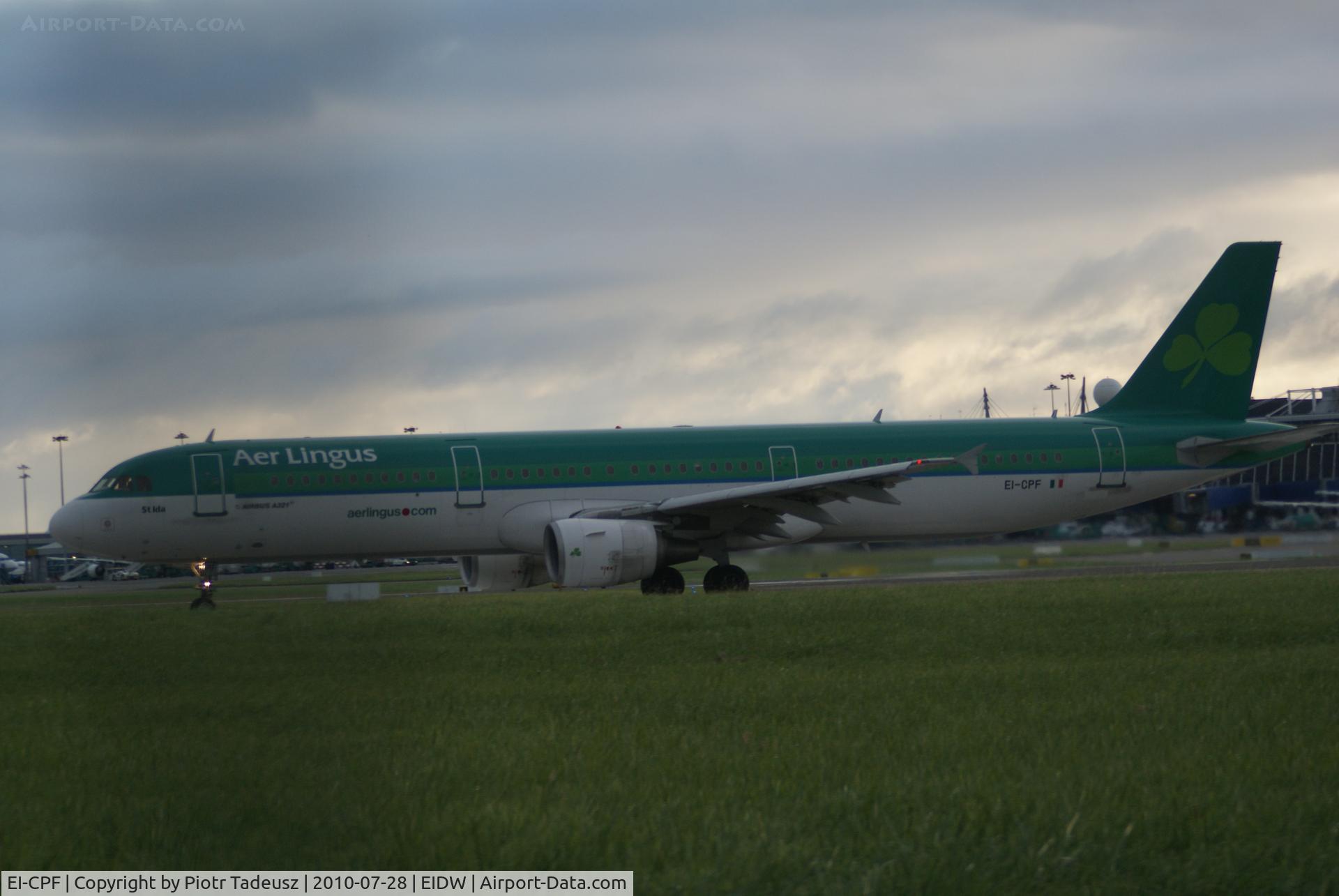 EI-CPF, 1999 Airbus A321-211 C/N 0991, on runway