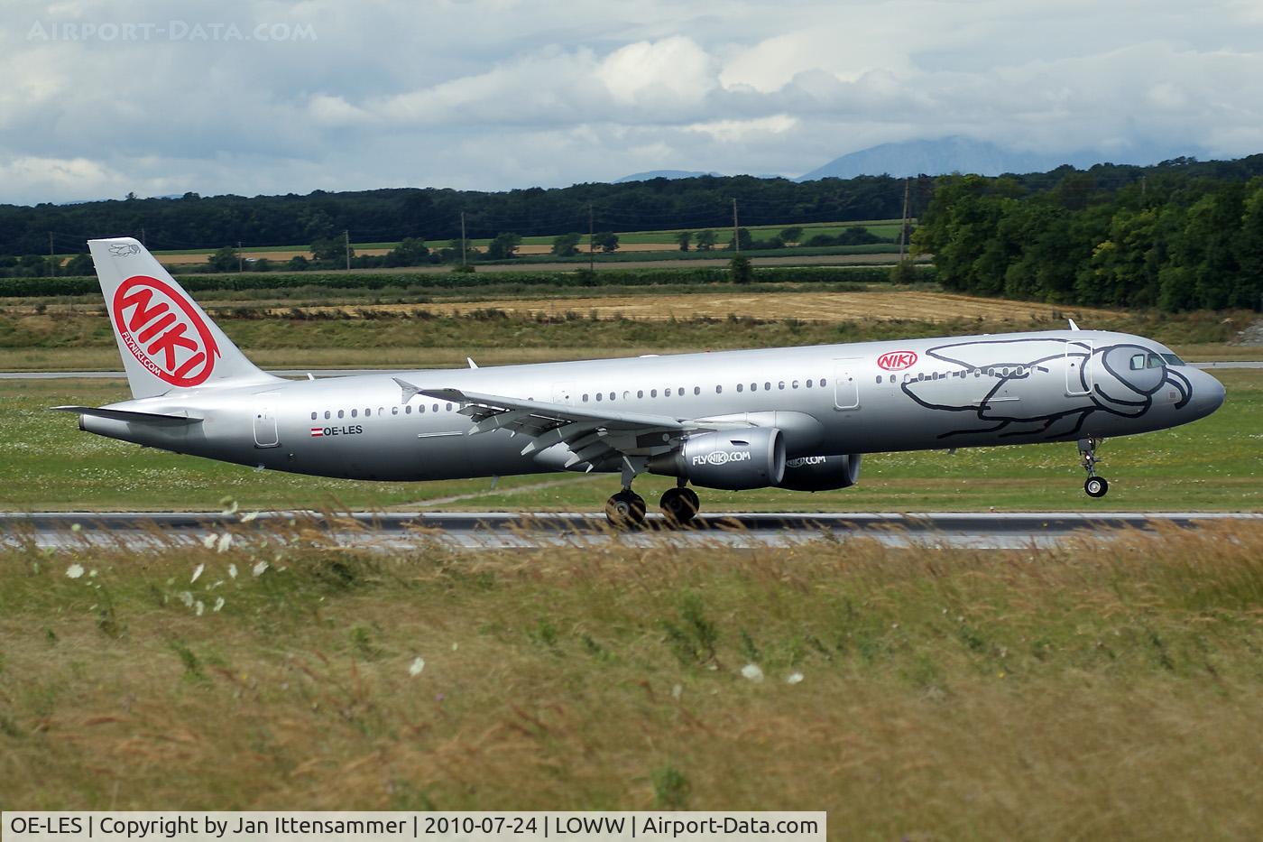 OE-LES, 2008 Airbus A321-211 C/N 3504, Niki