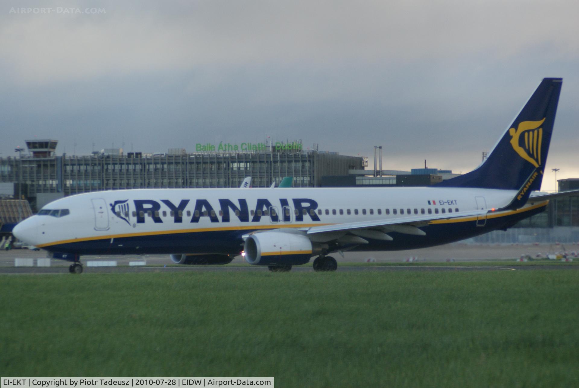 EI-EKT, 2010 Boeing 737-8AS C/N 38505, Dublin