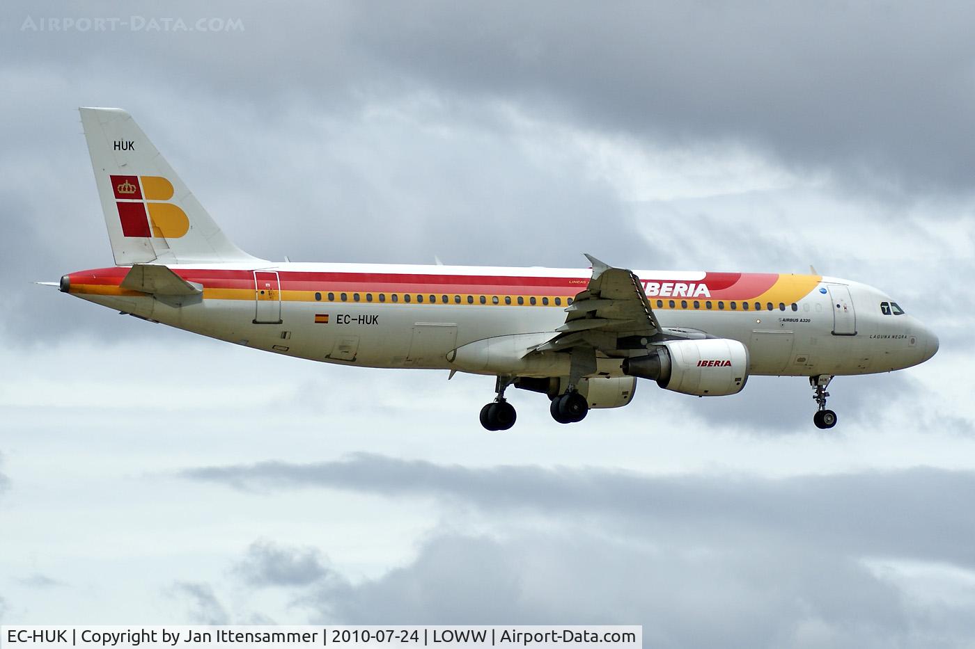 EC-HUK, 2000 Airbus A320-214 C/N 1318, Iberia