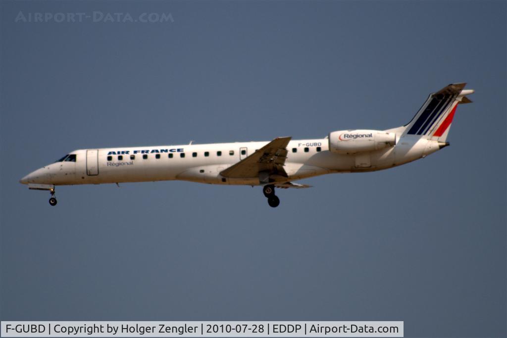 F-GUBD, 2000 Embraer ERJ-145LR (EMB-145LR) C/N 145333, AF 1416 from Paris CDG is floating down to LEJ.