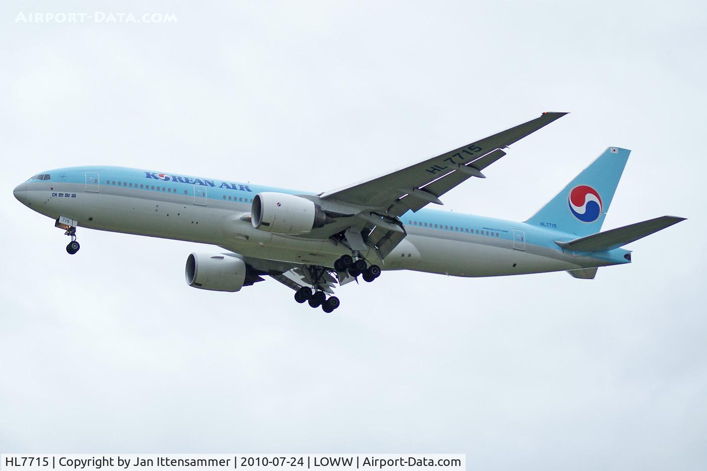 HL7715, 2002 Boeing 777-2B5/ER C/N 28372, Korean Air