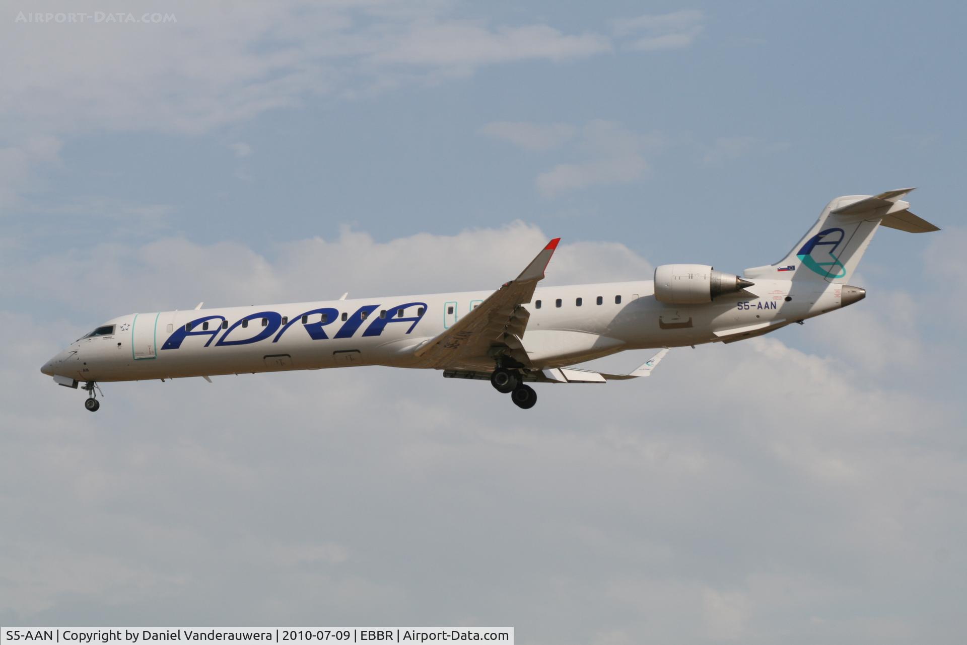 S5-AAN, 2008 Bombardier CRJ-900 NG (CL-600-2D24) C/N 15207, Arrival of flight OU456 to RWY 25L