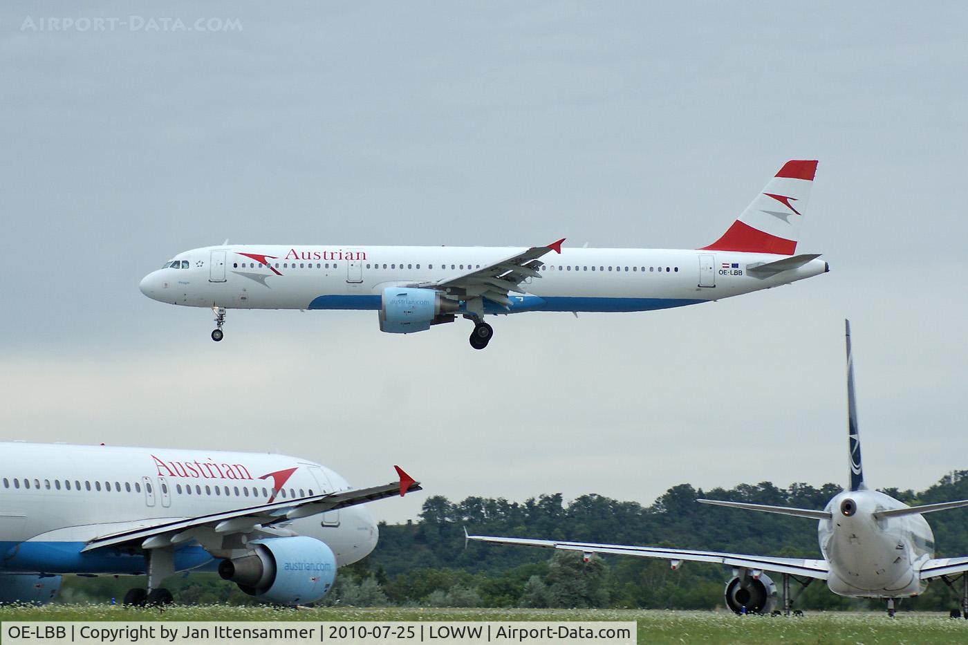 OE-LBB, 1995 Airbus A321-111 C/N 570, AUA