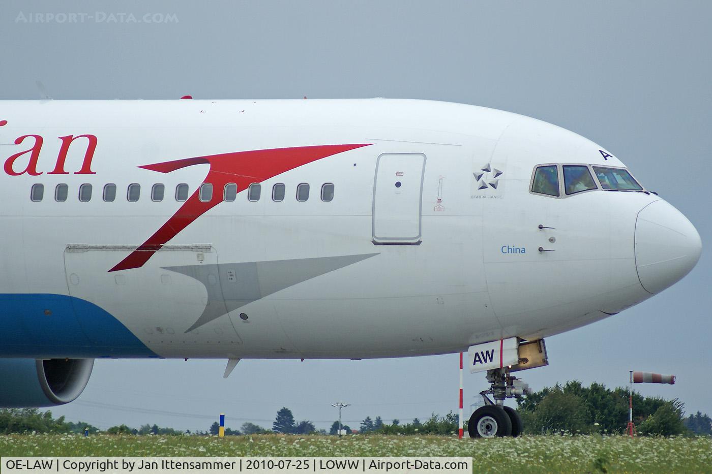 OE-LAW, 1992 Boeing 767-3Z9/ER C/N 26417, AUA