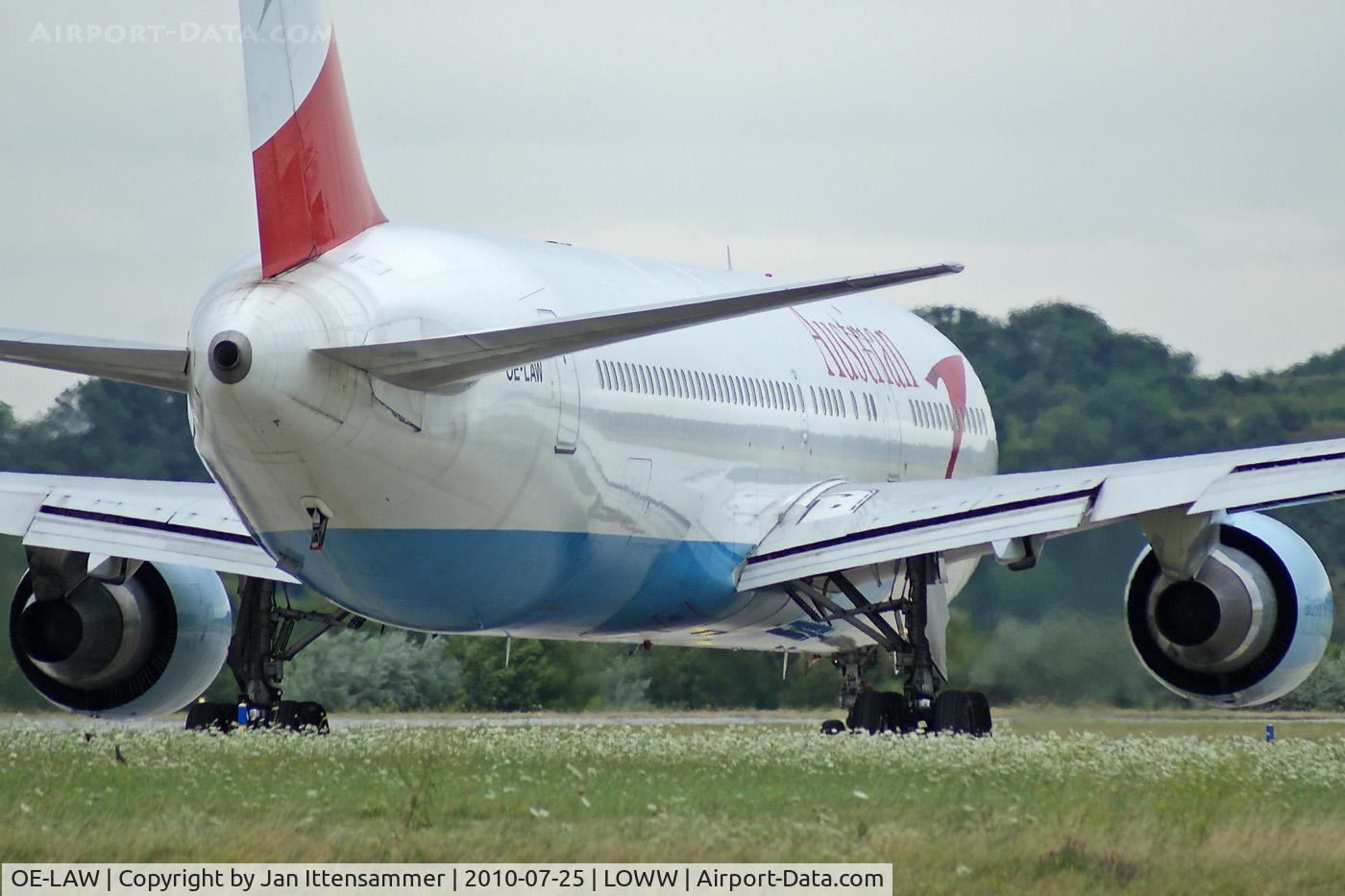 OE-LAW, 1992 Boeing 767-3Z9/ER C/N 26417, AUA