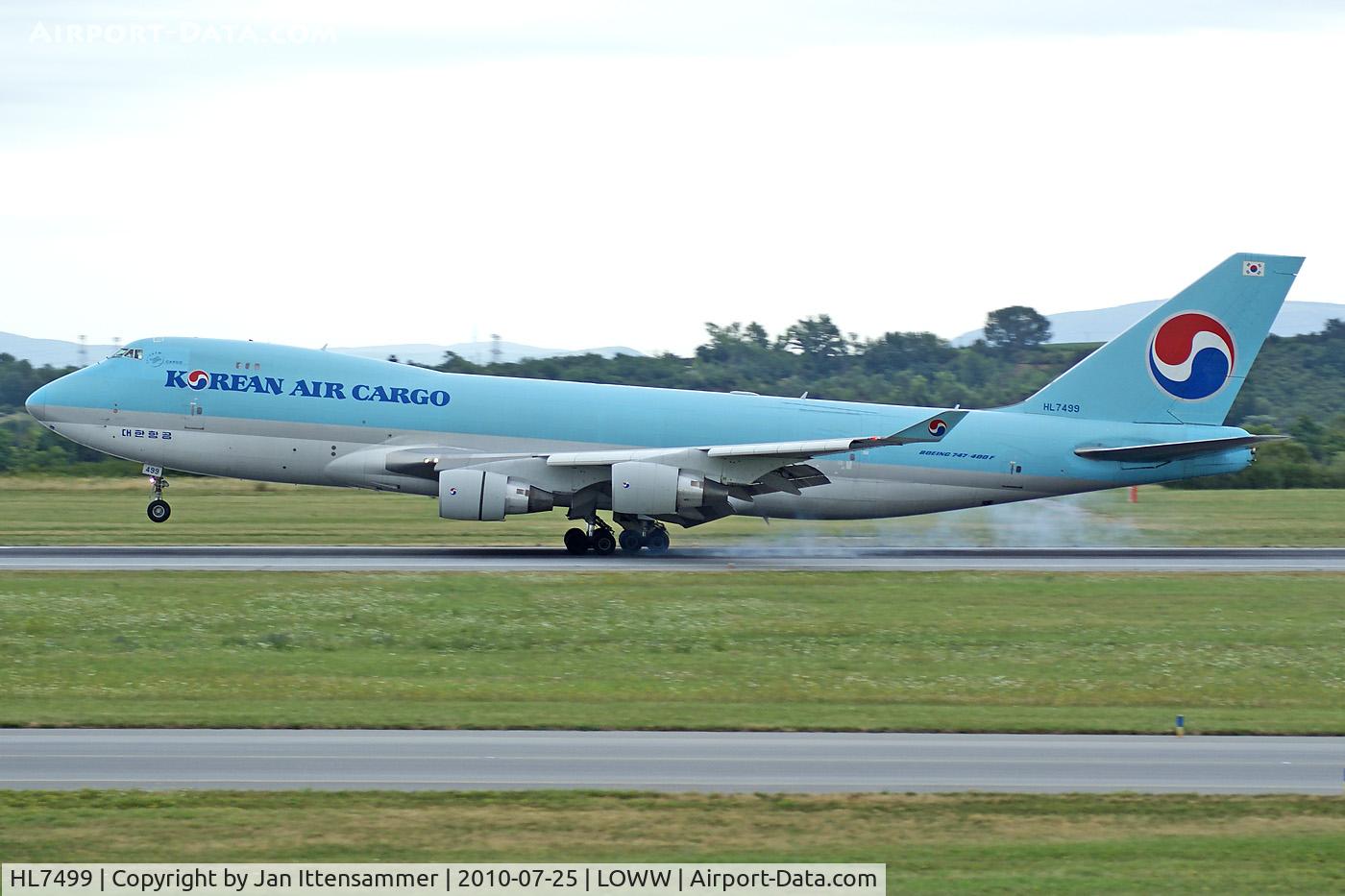 HL7499, 2004 Boeing 747-4B5F/SCD C/N 33517, Korean Air Cargo