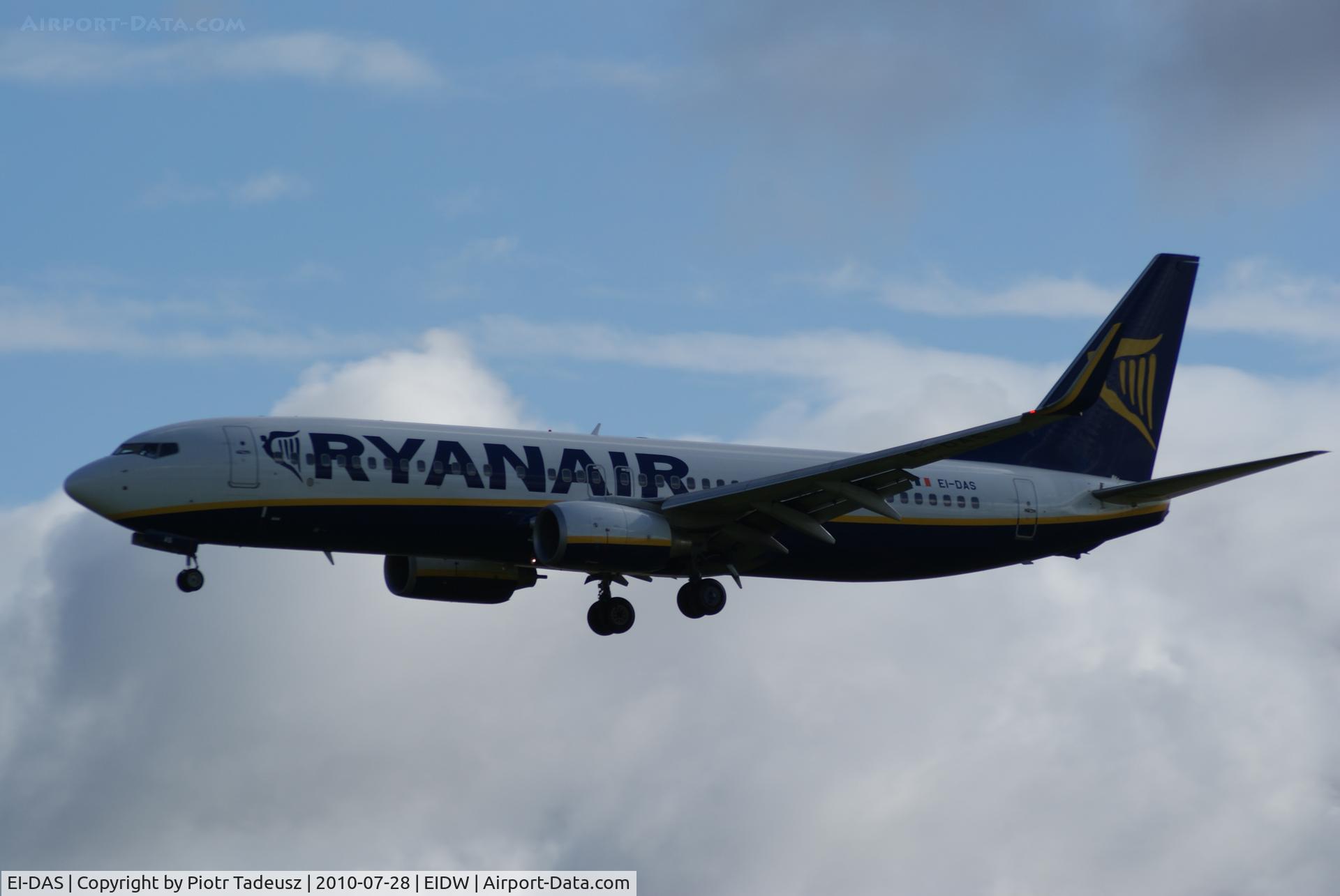 EI-DAS, 2003 Boeing 737-8AS C/N 33553, landing