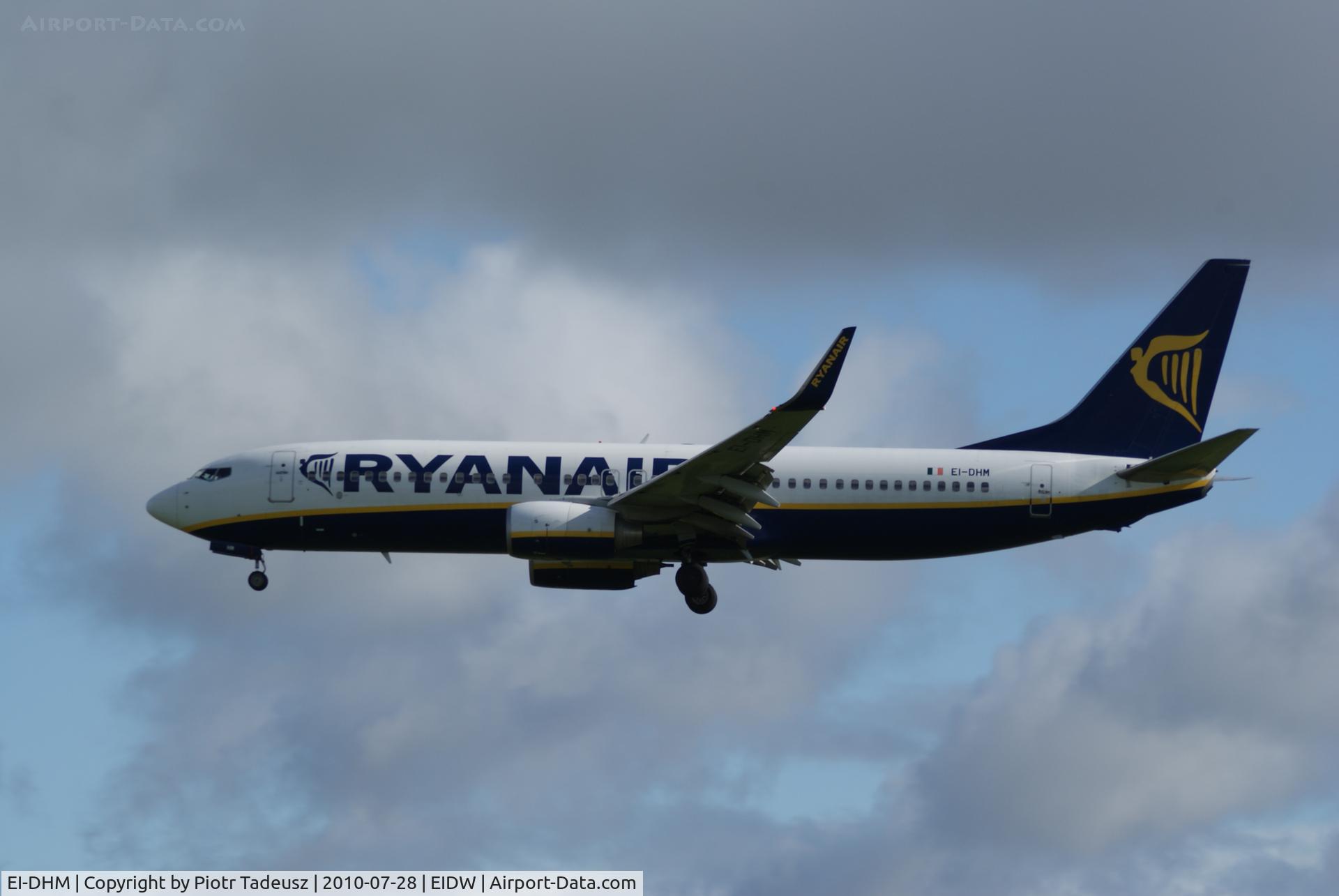EI-DHM, 2005 Boeing 737-8AS C/N 33821, dublin