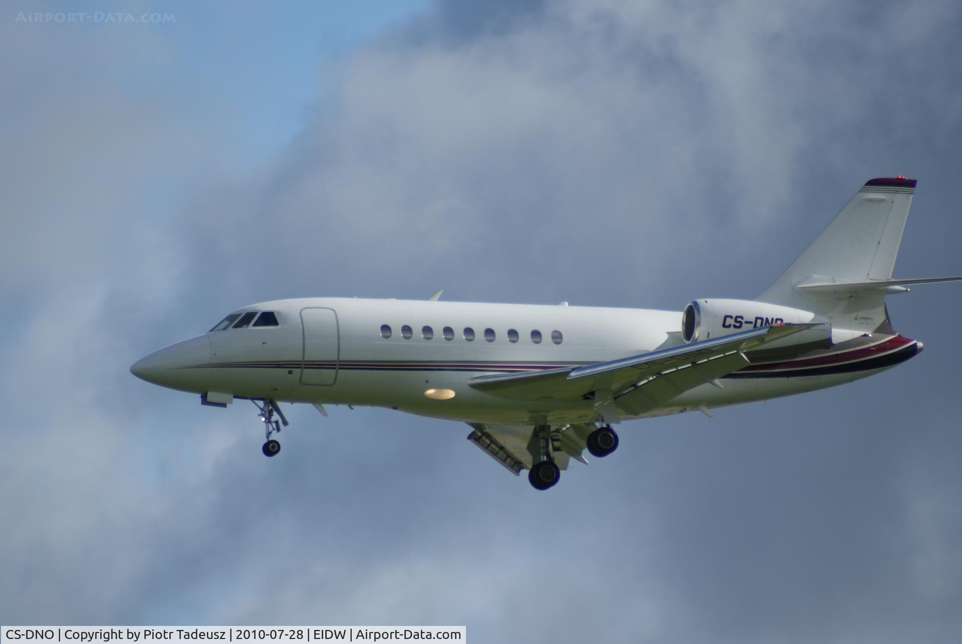 CS-DNO, 1999 Raytheon Hawker 800XP C/N 258457, landing