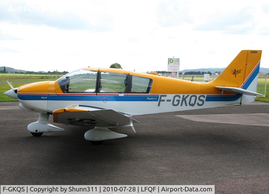 F-GKQS, Robin DR-400-120 Dauphin C/N 2068, Parked at the airfield...