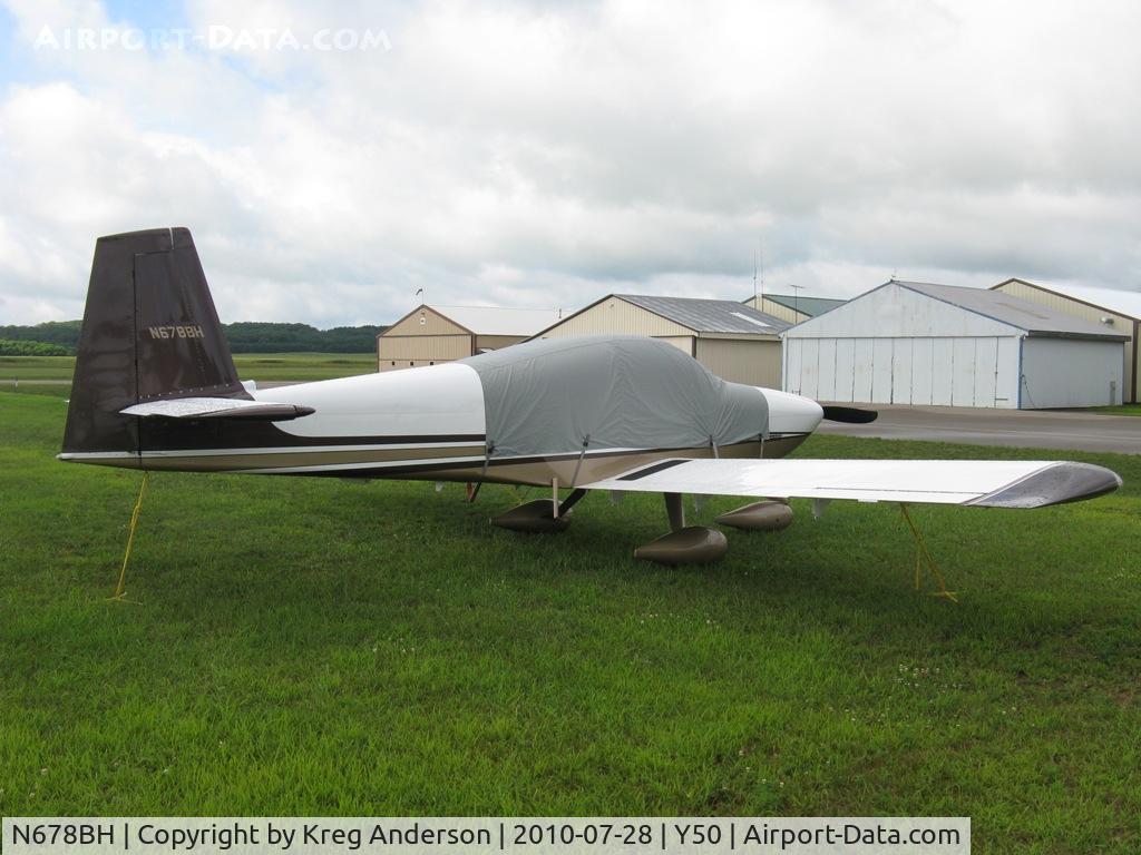 N678BH, Vans RV-10 C/N 40516, Vans RV-10 in the grass.