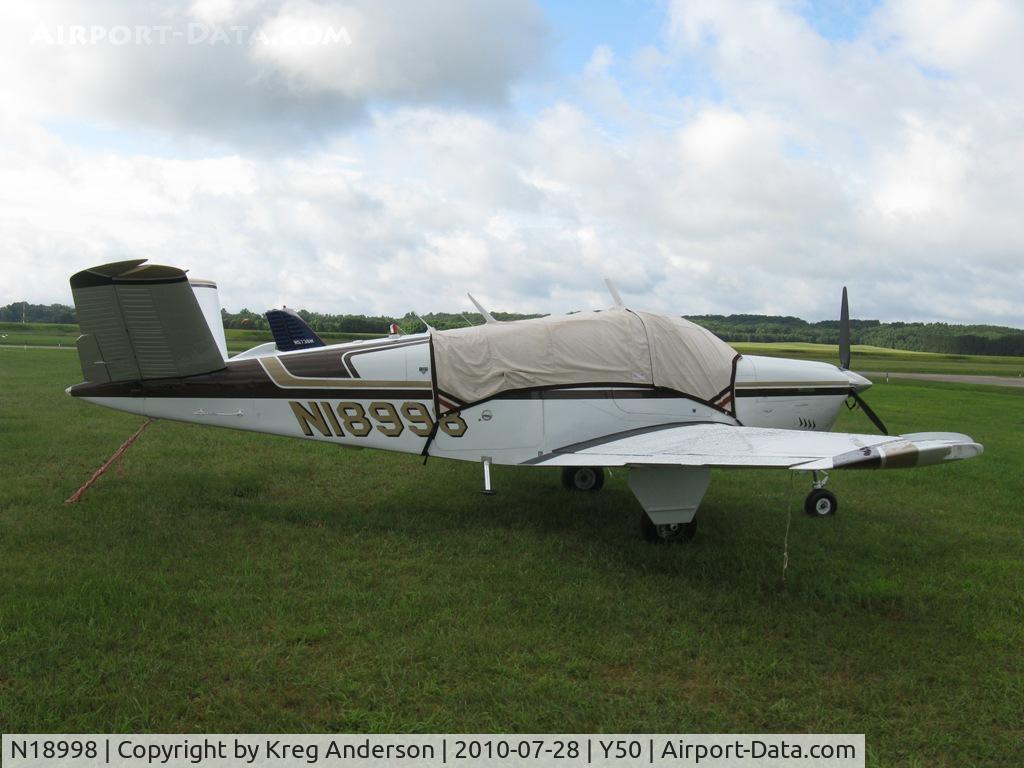N18998, 1977 Beech V35B Bonanza C/N D-10073, Beech V35B Bonanza in the grass.