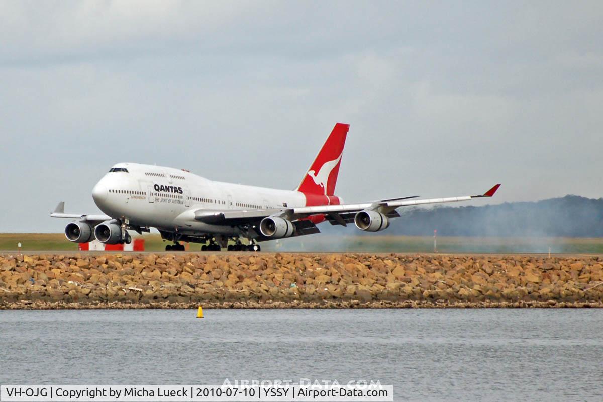 VH-OJG, 1990 Boeing 747-438 C/N 24779, At Sydney