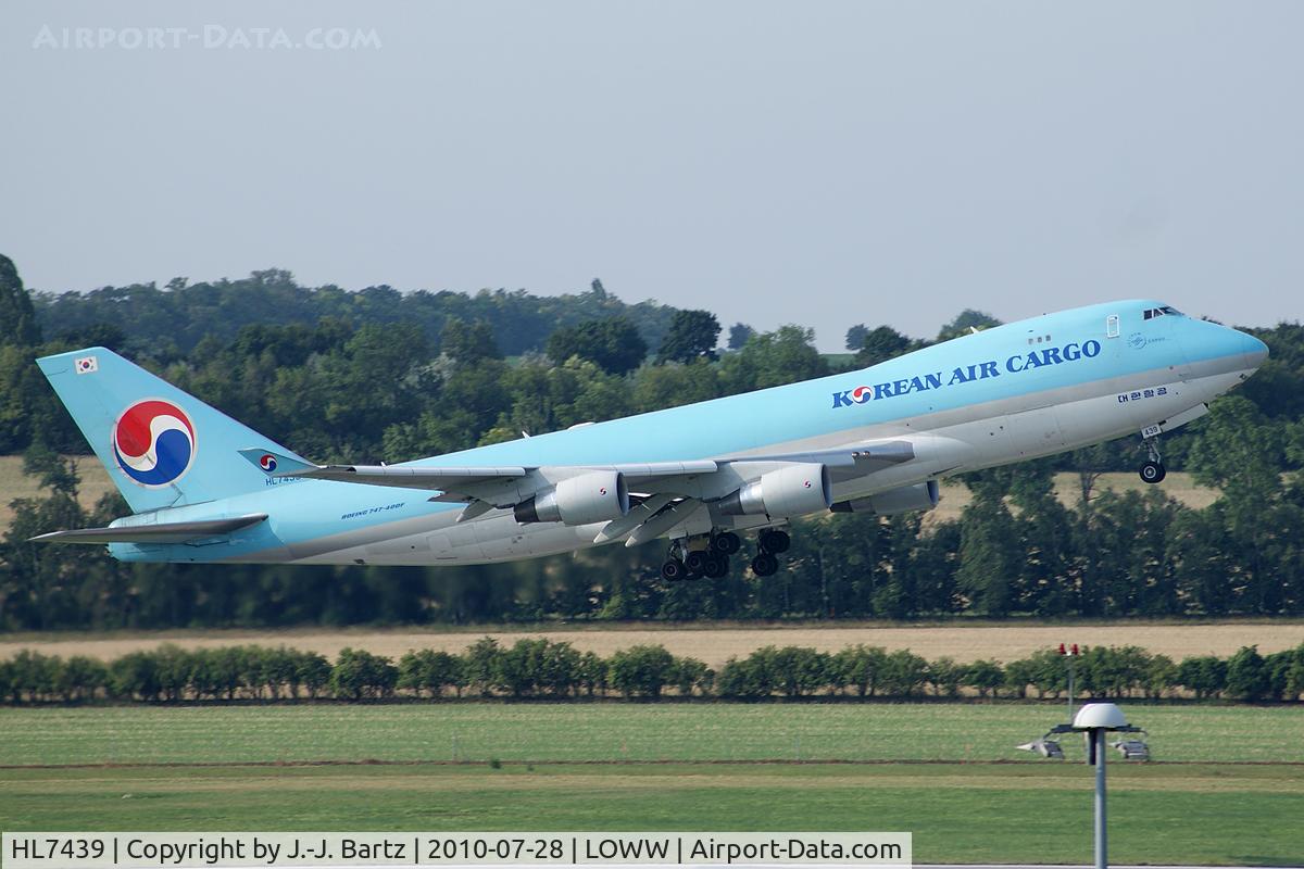 HL7439, 2003 Boeing 747-4B5F/SCD C/N 33516, DSLR-A230 (55-200 mm); www.haj-spotter.de.tf