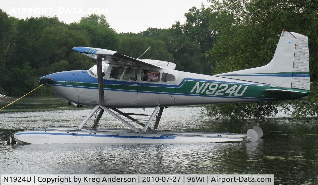 N1924U, 1969 Cessna A185E Skywagon 185 C/N 18501601, Cessna A185E Skywagon moored at AirVenture 2010.