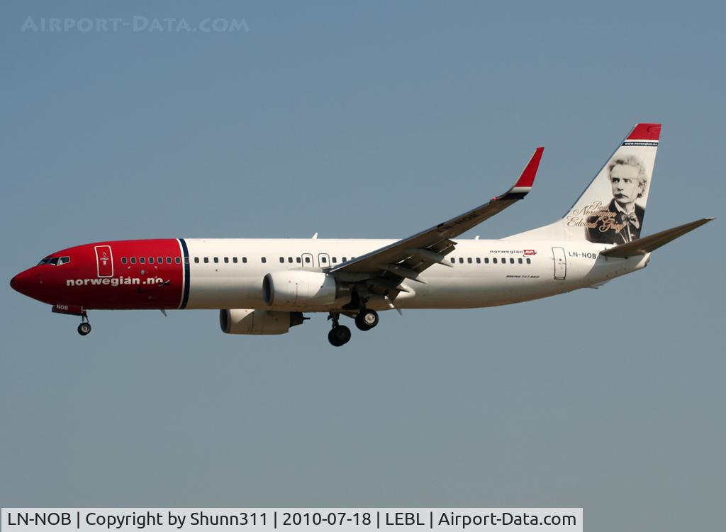 LN-NOB, 2008 Boeing 737-8FZ C/N 34954, Landing rwy 25R