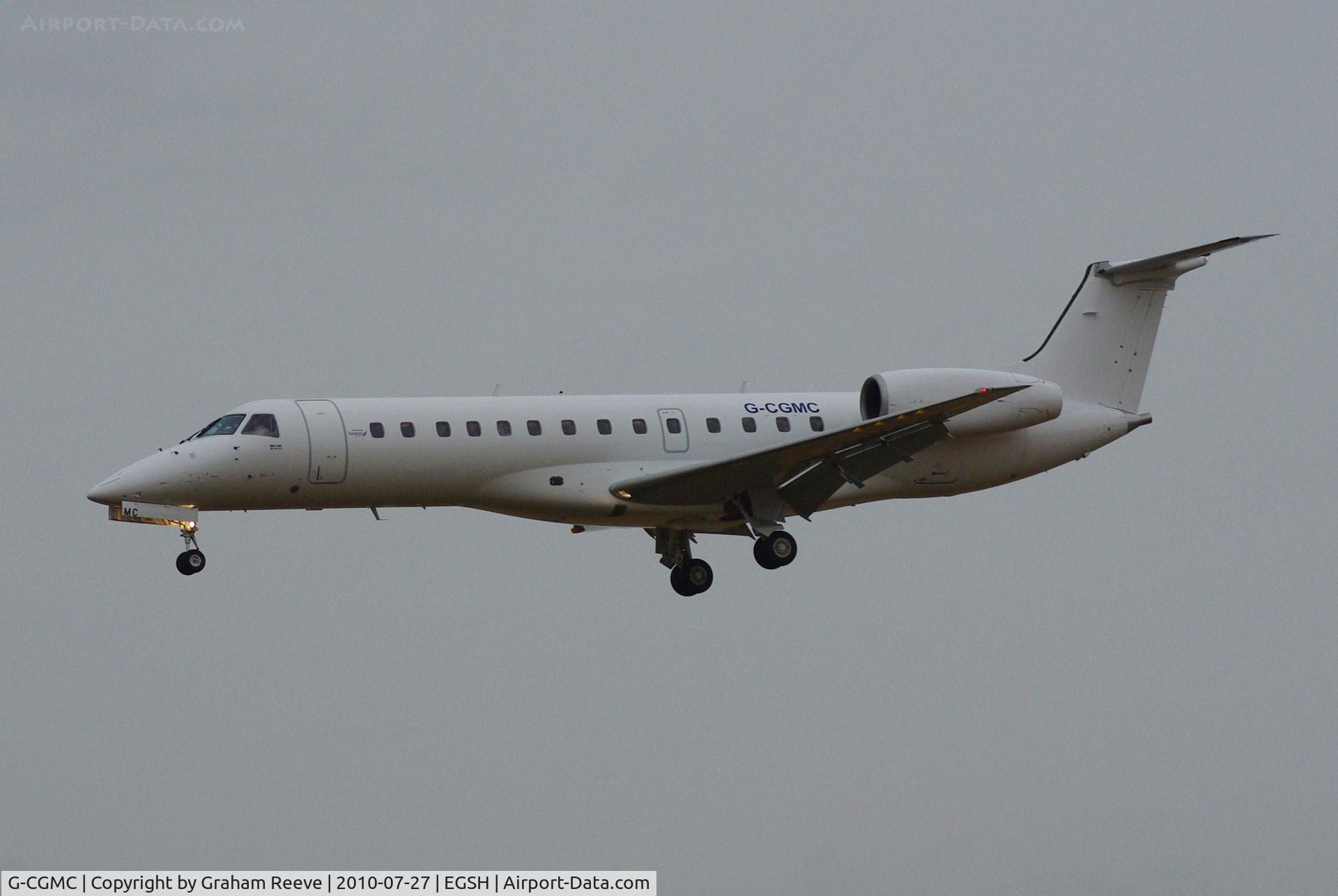 G-CGMC, 1999 Embraer ERJ-135ER (EMB-135ER) C/N 145198, On finals into Norwich.