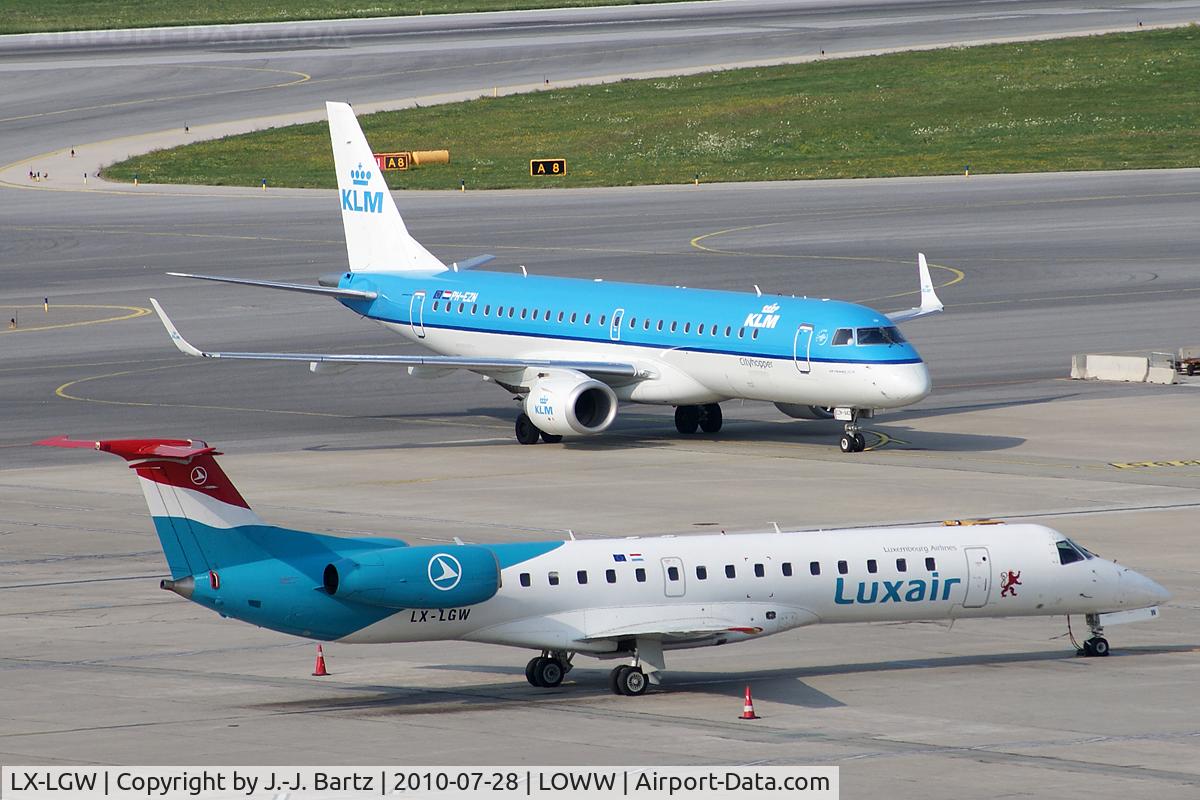 LX-LGW, 1999 Embraer EMB-145LU (ERJ-145LU) C/N 145135, DSLR-A230 (55-200 mm); www.haj-spotter.de.tf