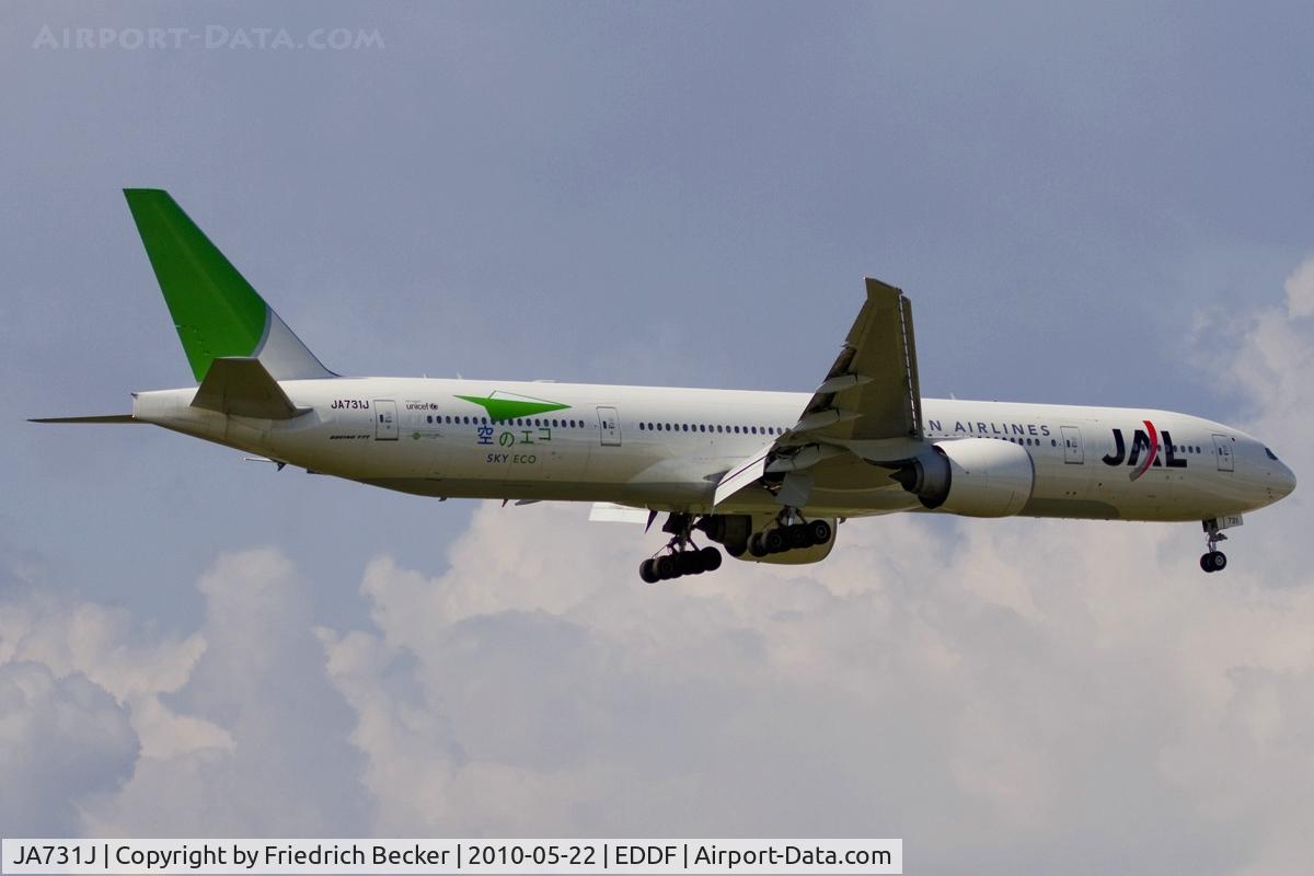 JA731J, 2003 Boeing 777-346/ER C/N 32431, on final RW07R