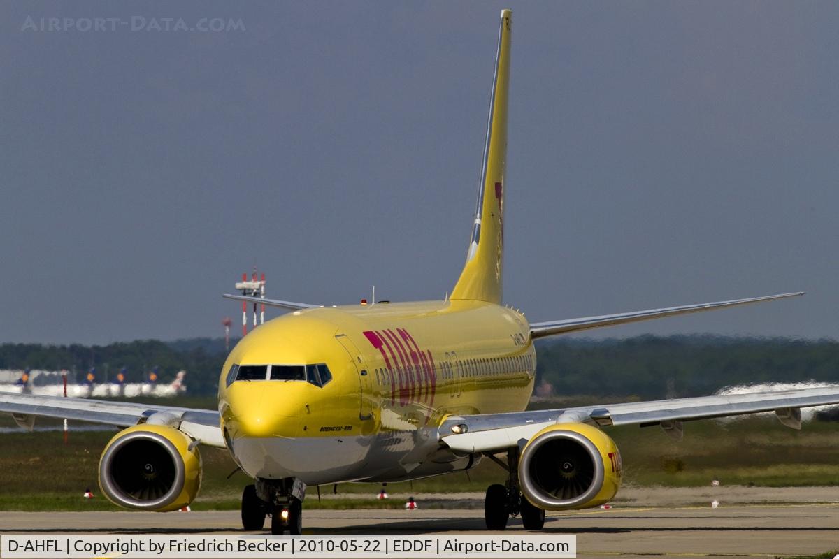 D-AHFL, 2000 Boeing 737-8K5 C/N 27985, line up for departure