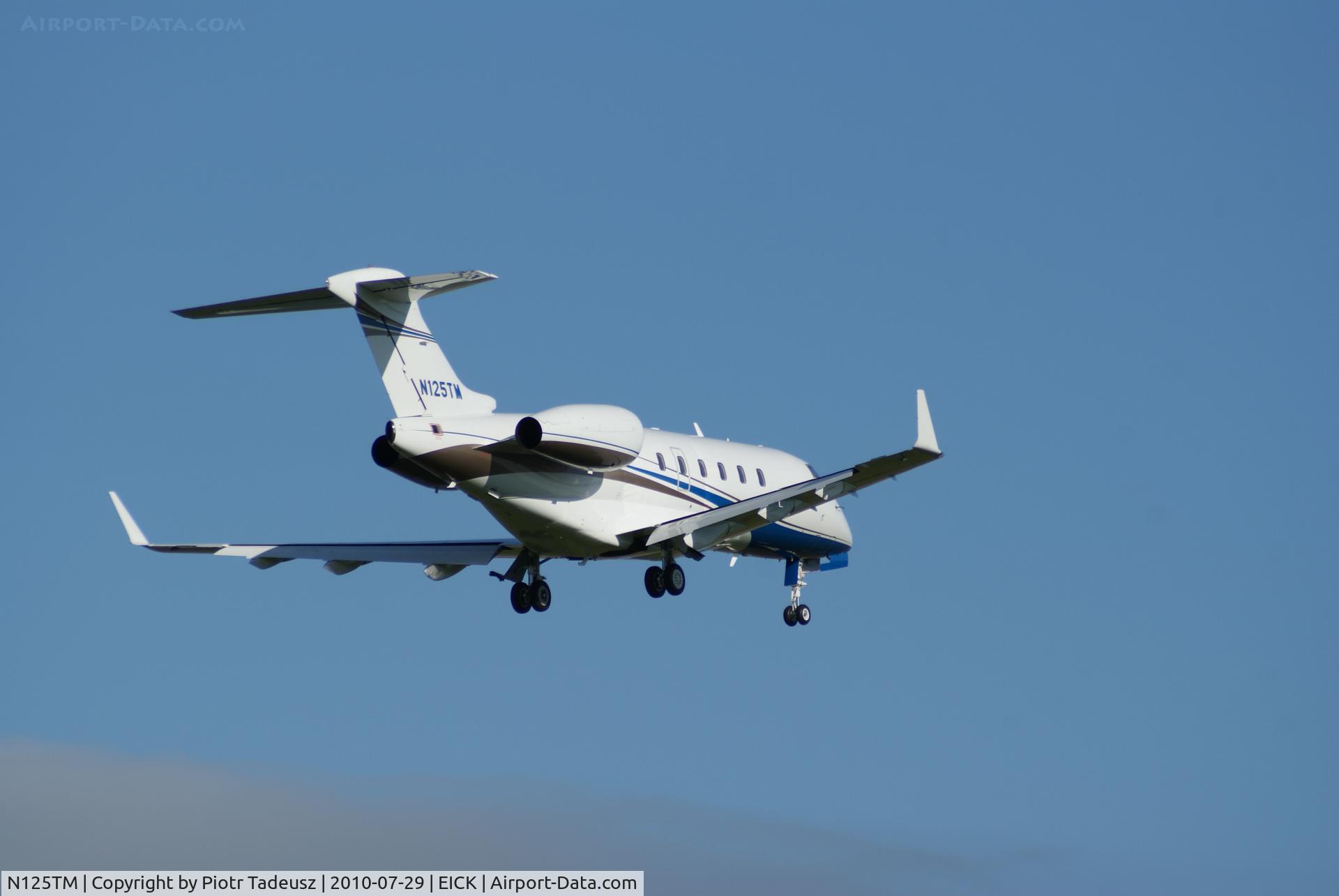 N125TM, 2006 Bombardier Challenger 300 (BD-100-1A10) C/N 20104, Cork