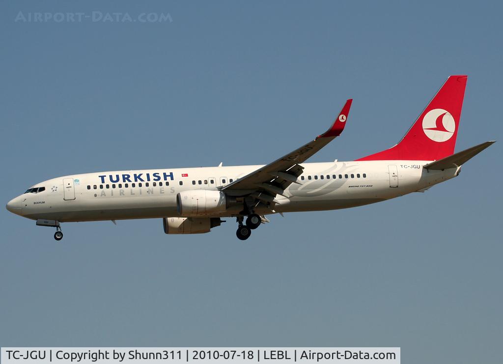TC-JGU, 2006 Boeing 737-8F2 C/N 34418, Landing rwy 25R