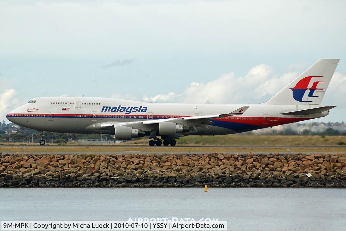 9M-MPK, 1998 Boeing 747-4H6 C/N 28427, At Sydney