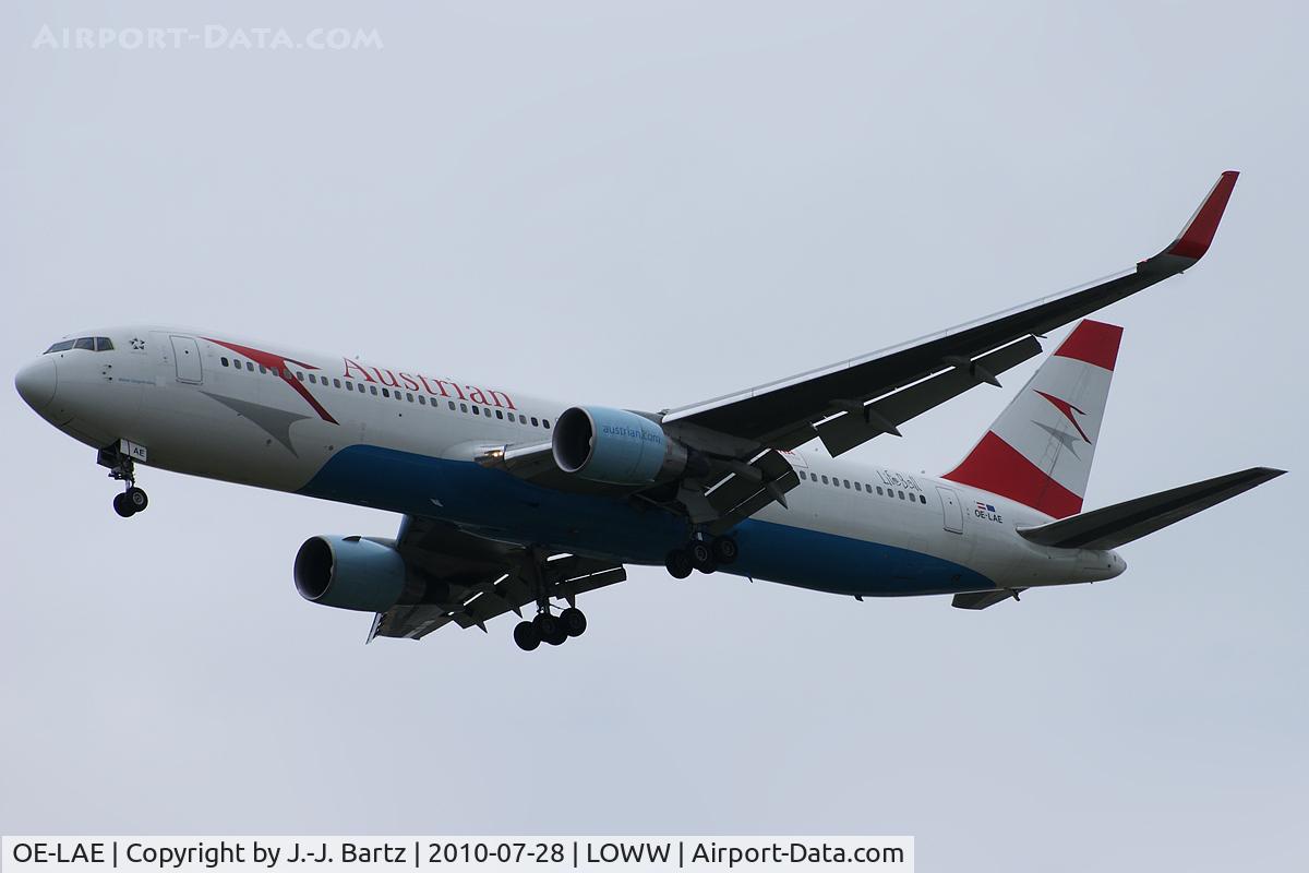 OE-LAE, 2000 Boeing 767-3Z9/ER C/N 30383, DSLR-A230 (55-200 mm); www.haj-spotter.de.tf