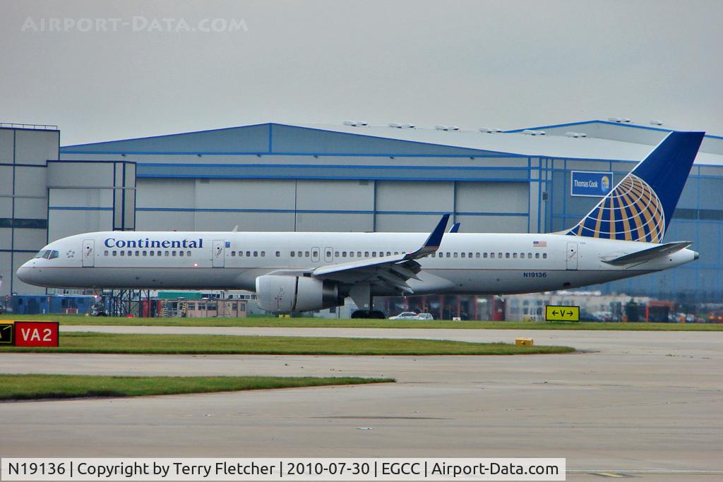 N19136, 1999 Boeing 757-224 C/N 29285, Continental 1999 Boeing 757-224, c/n: 29285 lands at Manchester UK