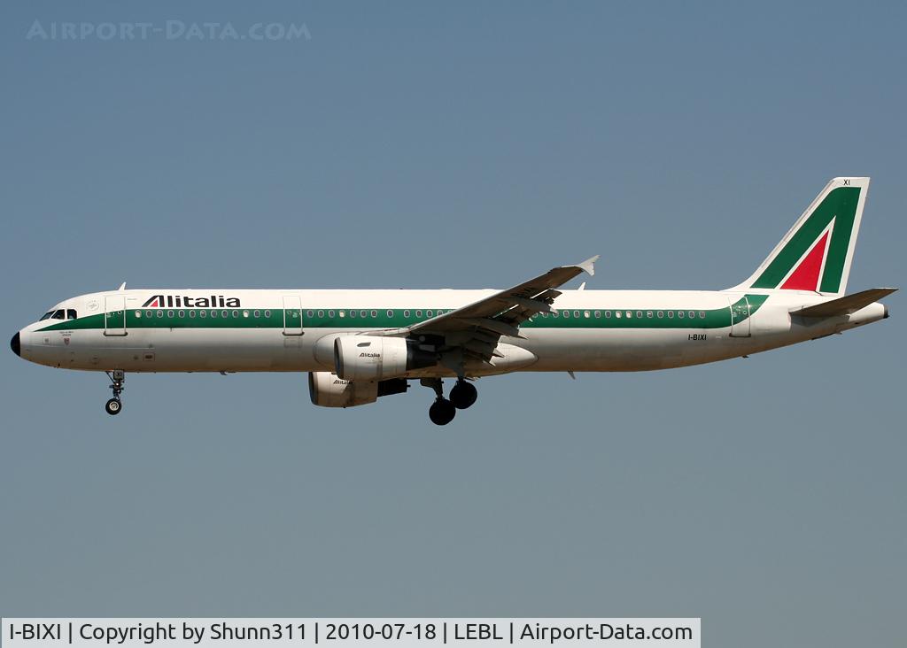 I-BIXI, 1994 Airbus A321-112 C/N 494, Landing rwy 25R