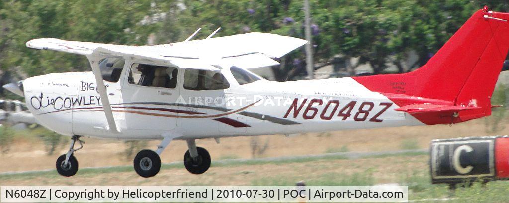 N6048Z, 2006 Cessna 172S C/N 172S10217, Both sides of the ship have been signed