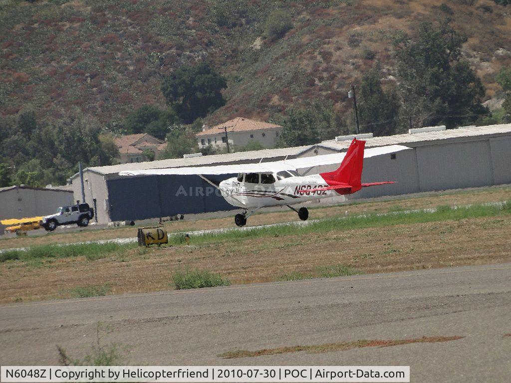 N6048Z, 2006 Cessna 172S C/N 172S10217, Almost down for touch and go
