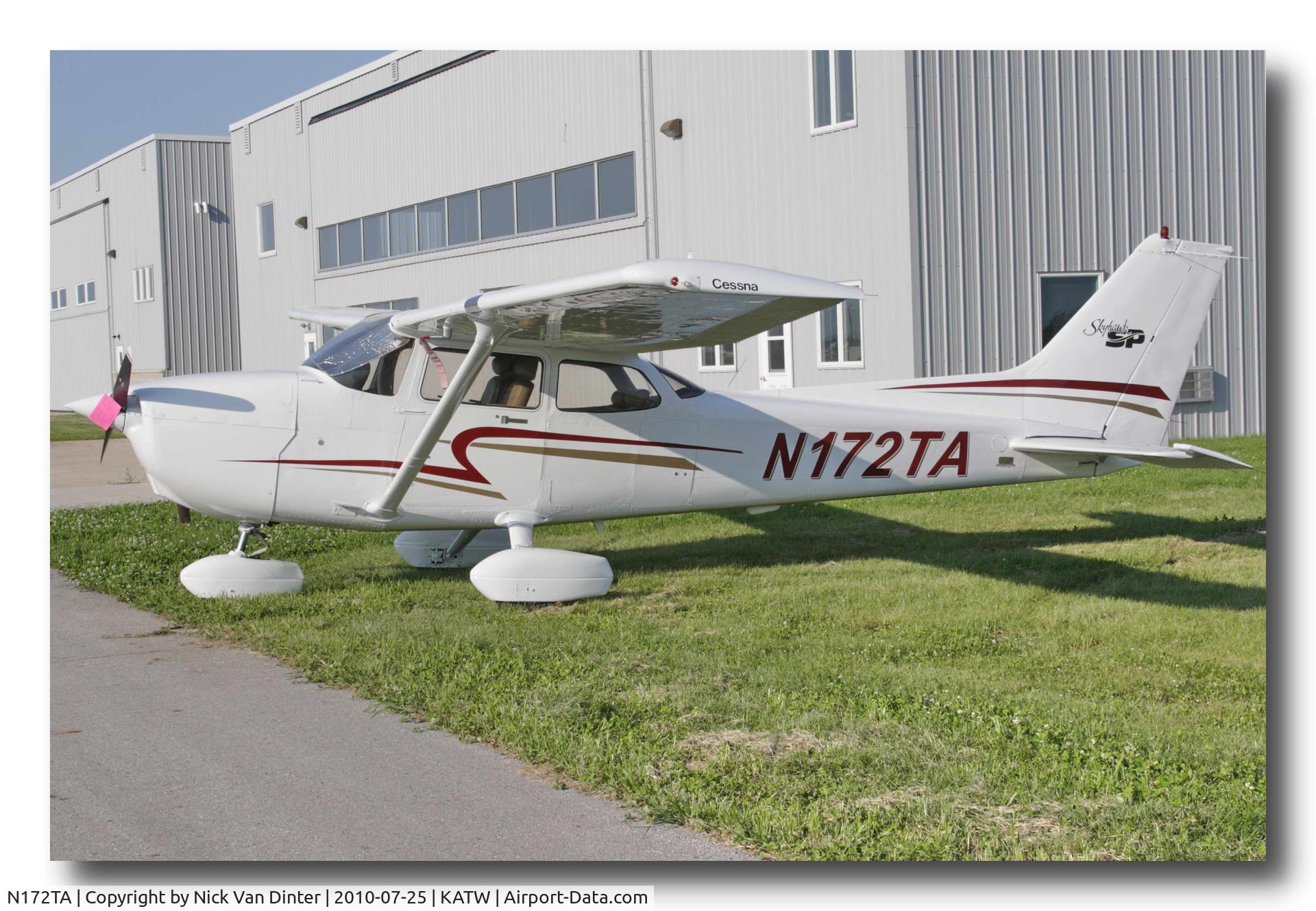N172TA, 1997 Cessna 172R C/N 17280075, Sure KATW is nice ... I still want to go to Oshkosh!