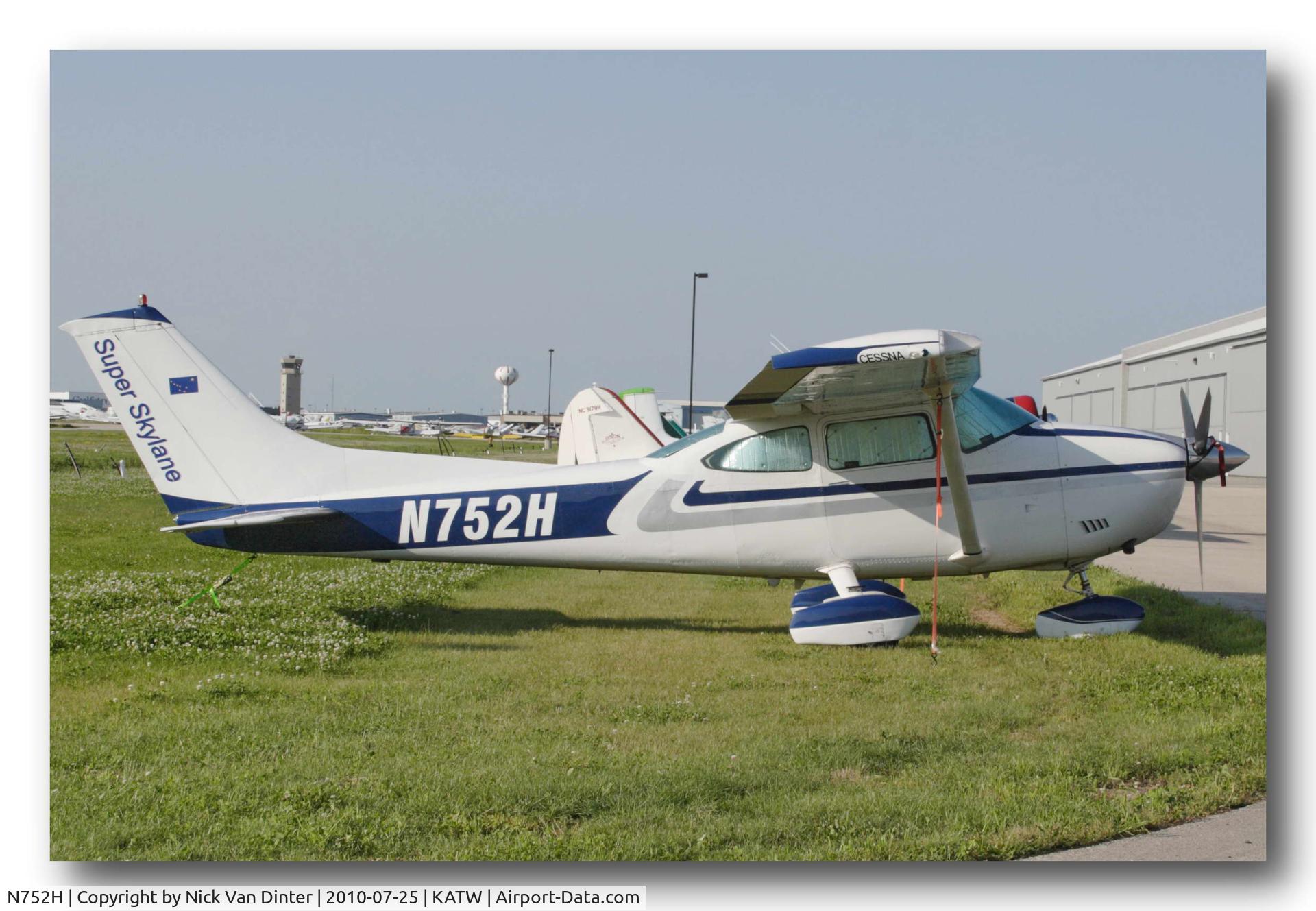 N752H, 1977 Cessna 182Q Skylane C/N 18266085, Sure KATW is nice ... I still want to go to Oshkosh!