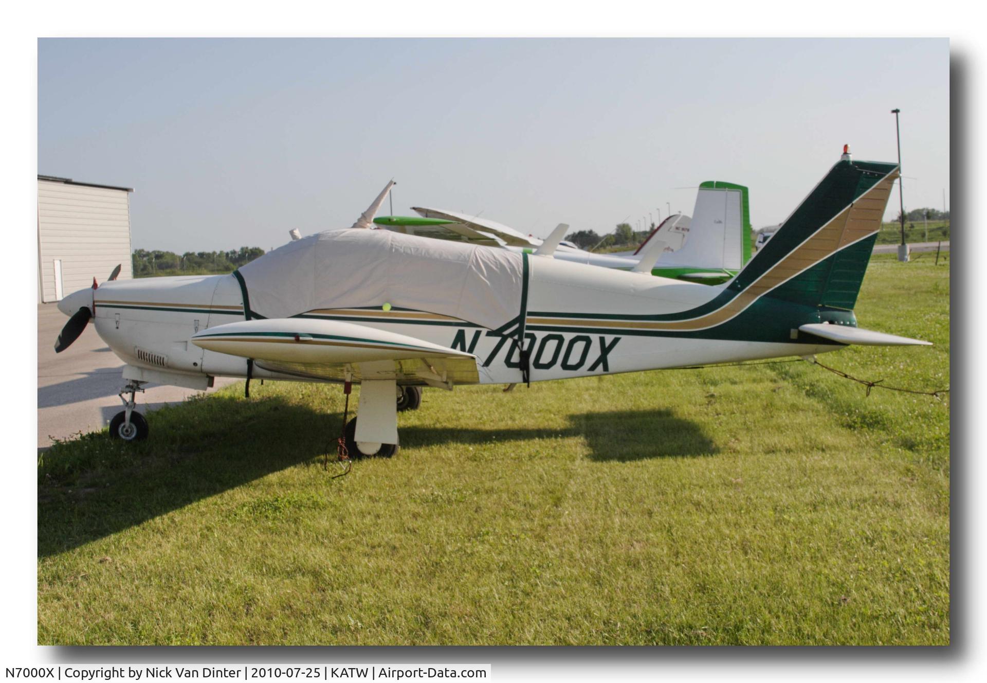 N7000X, 1971 Piper PA-28R-200 C/N 28R-7135172, Sure KATW is nice ... I still want to go to Oshkosh!