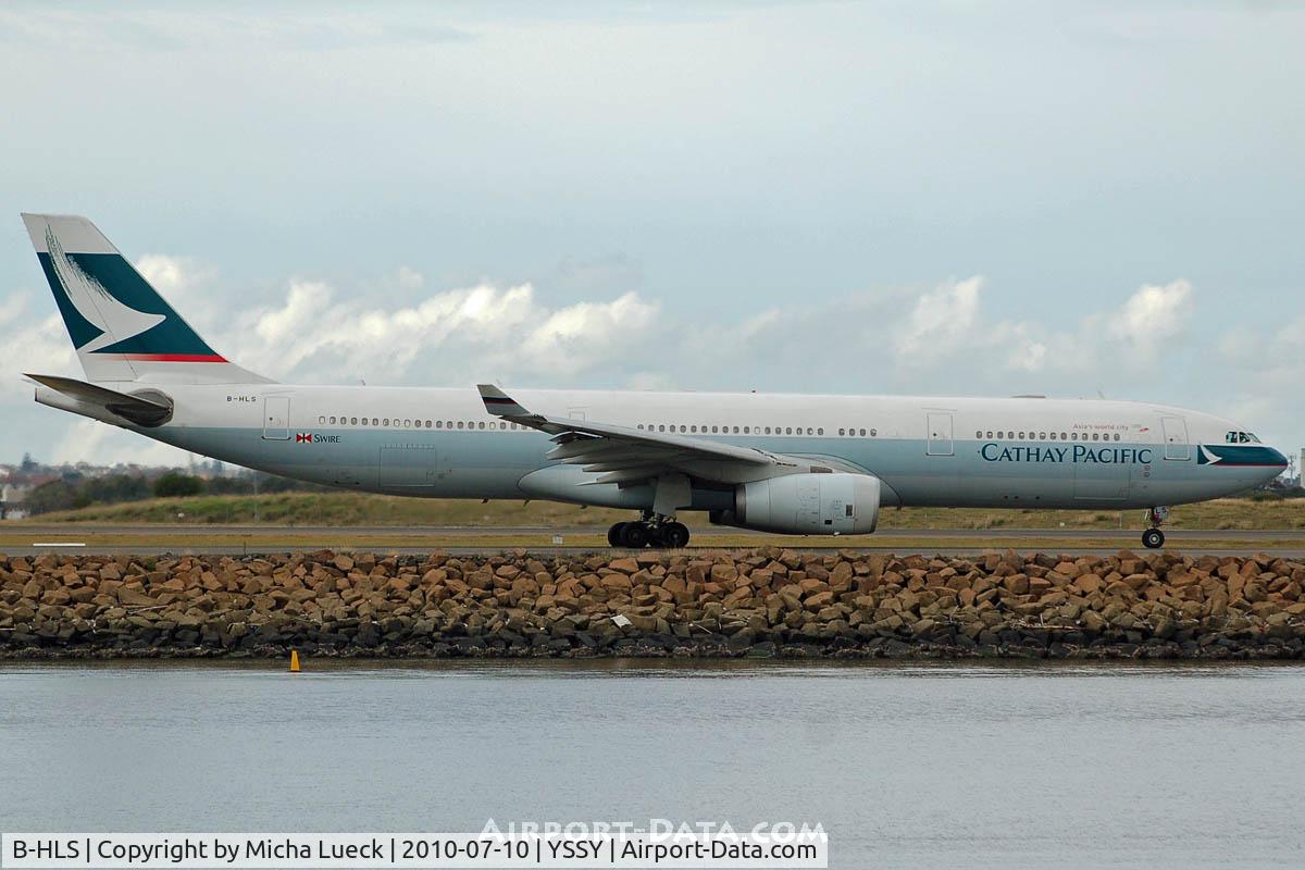 B-HLS, 2001 Airbus A330-343 C/N 423, At Sydney
