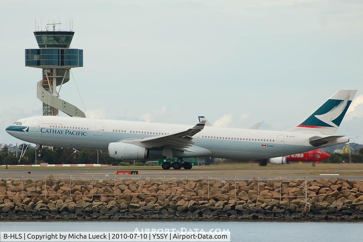 B-HLS, 2001 Airbus A330-343 C/N 423, At Sydney