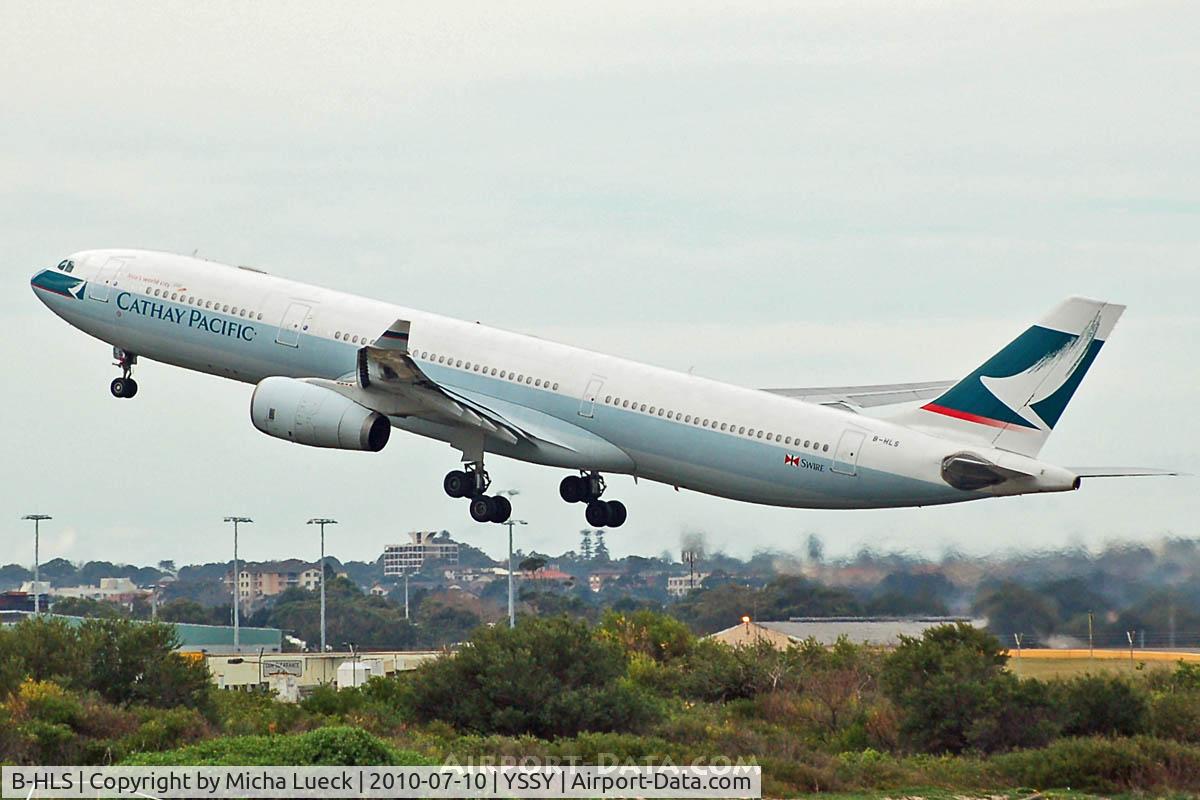 B-HLS, 2001 Airbus A330-343 C/N 423, At Sydney