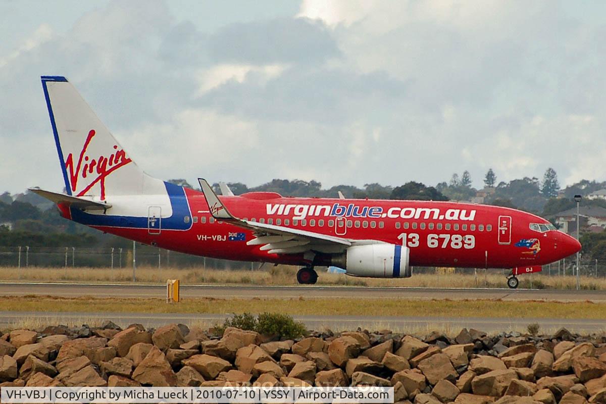 VH-VBJ, 2002 Boeing 737-7Q8 C/N 30647, At Sydney