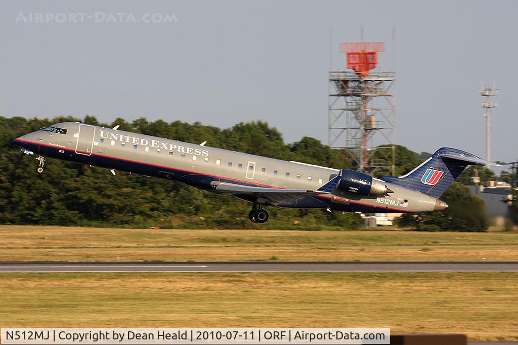 N512MJ, 2003 Canadair CL-600-2C10 Regional Jet CRJ-700 C/N 10109, Departing RWY 5.