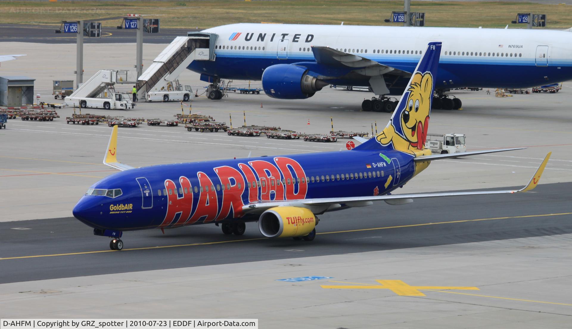 D-AHFM, 2000 Boeing 737-8K5 C/N 27986, ...