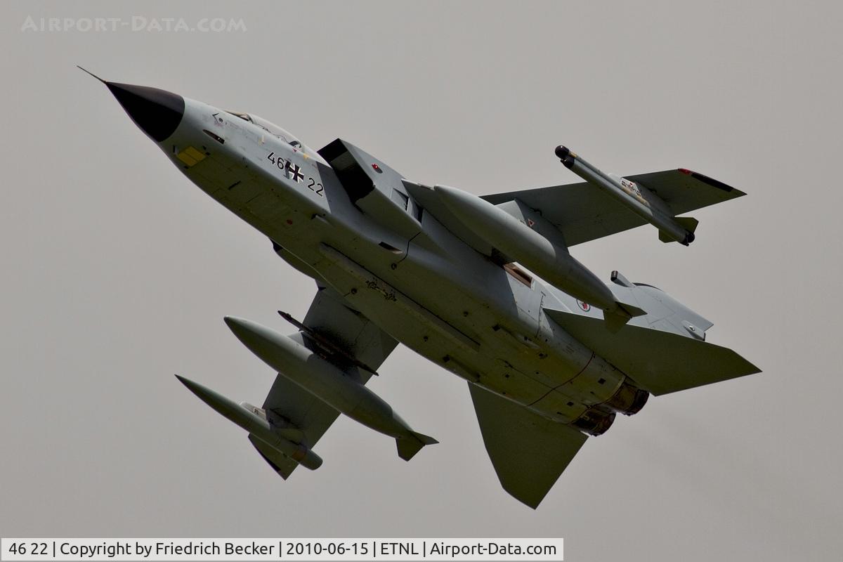 46 22, Panavia Tornado IDS C/N 807/GS255/4322, low aproach at Laage