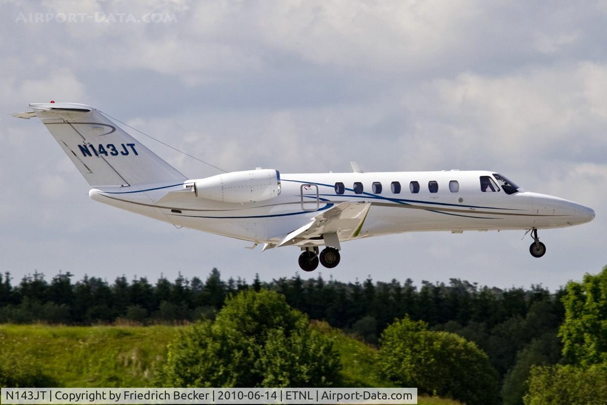 N143JT, 2007 Cessna 525B CitationJet CJ3 C/N 525B0181, short final at Laage