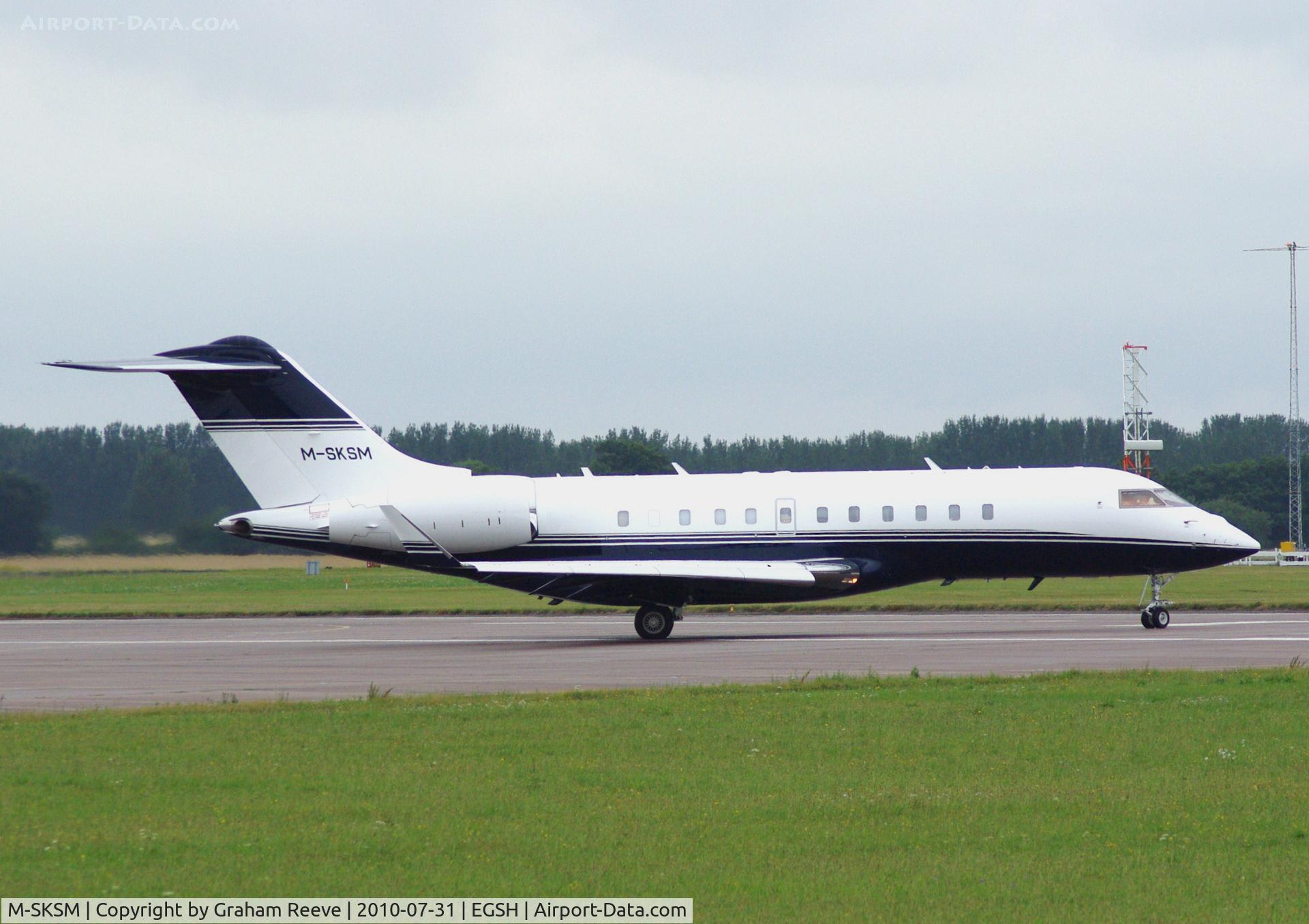 M-SKSM, 2005 Bombardier BD-700-1A11 Global 5000 C/N 9227, About to depart.