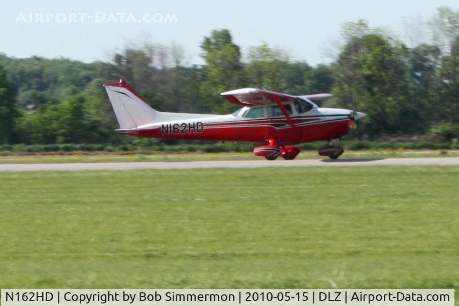 N162HD, 1981 Cessna 172P C/N 17274762, Arriving at Delaware, Ohio during the EAA fly-in breakfast.