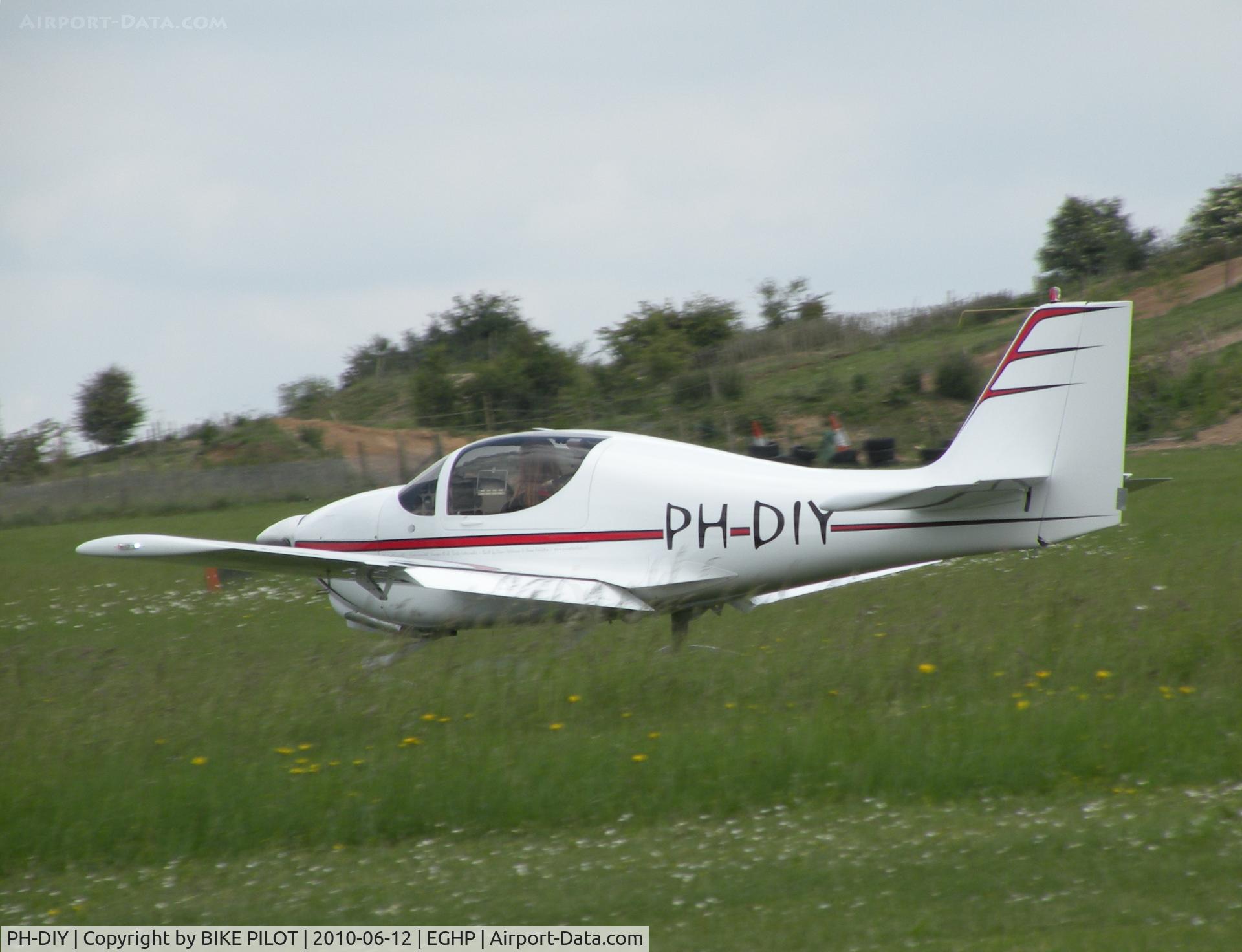PH-DIY, 2009 Europa XS Tri-Gear C/N 589, ROLLING OUT RWY 03
