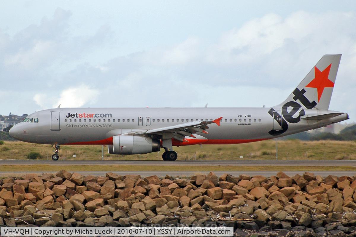 VH-VQH, 2006 Airbus A320-232 C/N 2766, At Sydney